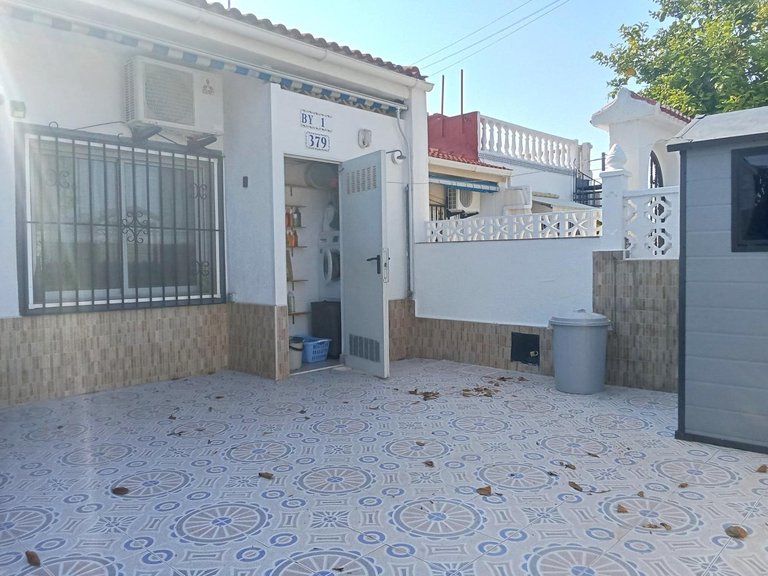 Villa for Sale in Torrevieja, Alicante 28
