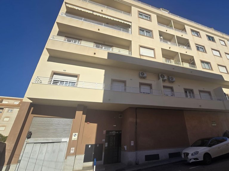 Apartment for Sale in Torrevieja, Alicante 32