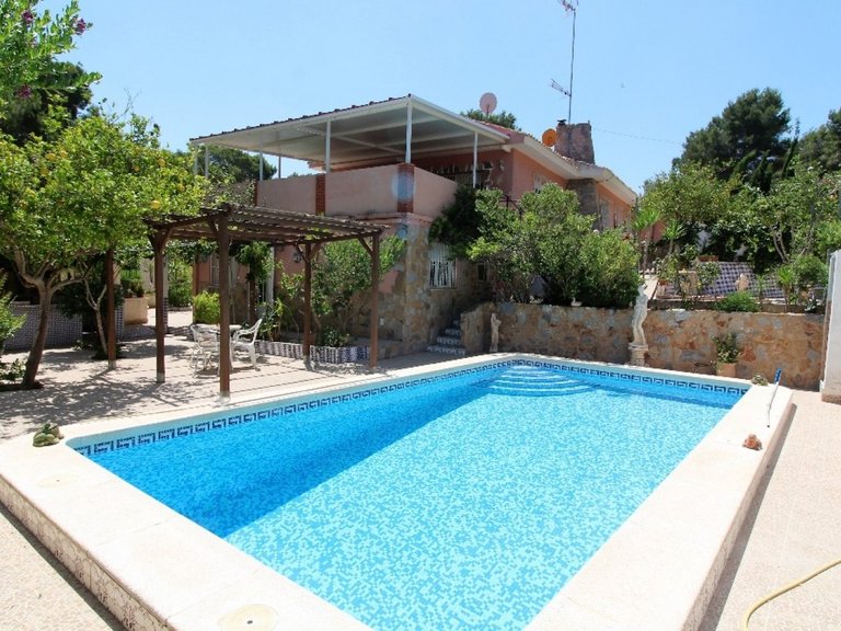 Villa for Sale in Costa Blanca Torrevieja, Alicante 1