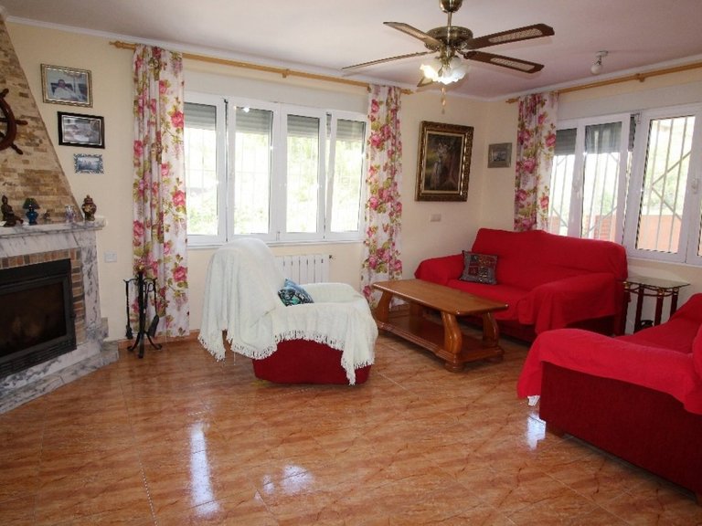 Villa for Sale in Costa Blanca Torrevieja, Alicante 2