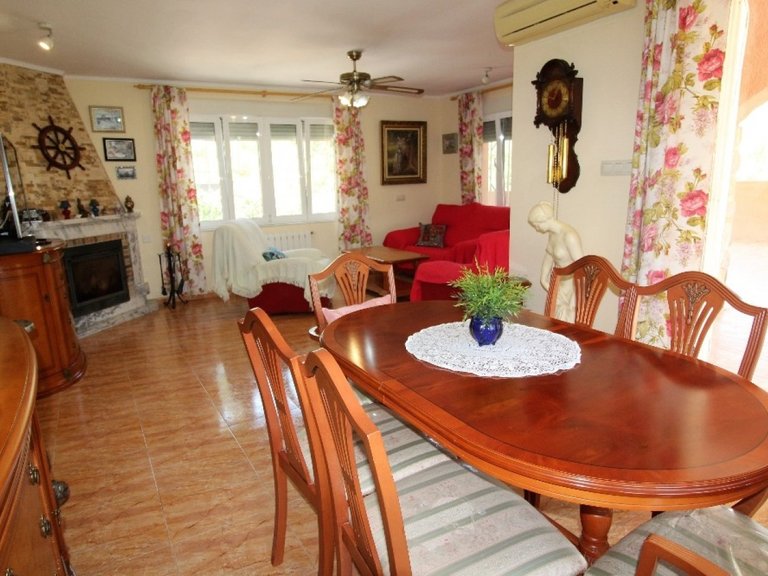 Villa for Sale in Costa Blanca Torrevieja, Alicante 9
