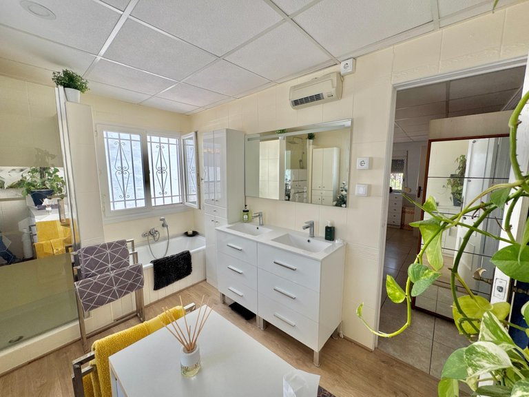Villa for Sale in Costa Blanca Dolores, Alicante 26
