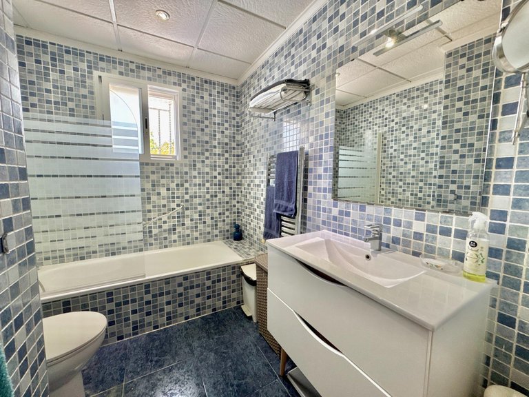 Villa for Sale in Costa Blanca Dolores, Alicante 37