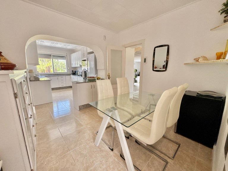 Villa for Sale in Costa Blanca Dolores, Alicante 41
