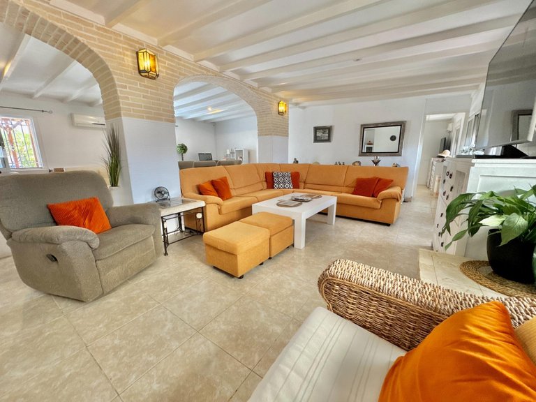 Villa for Sale in Costa Blanca Dolores, Alicante 5