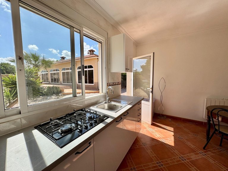Villa for Sale in Costa Blanca Dolores, Alicante 10