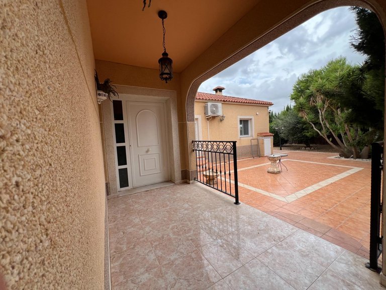 Villa for Sale in Costa Blanca Dolores, Alicante 34