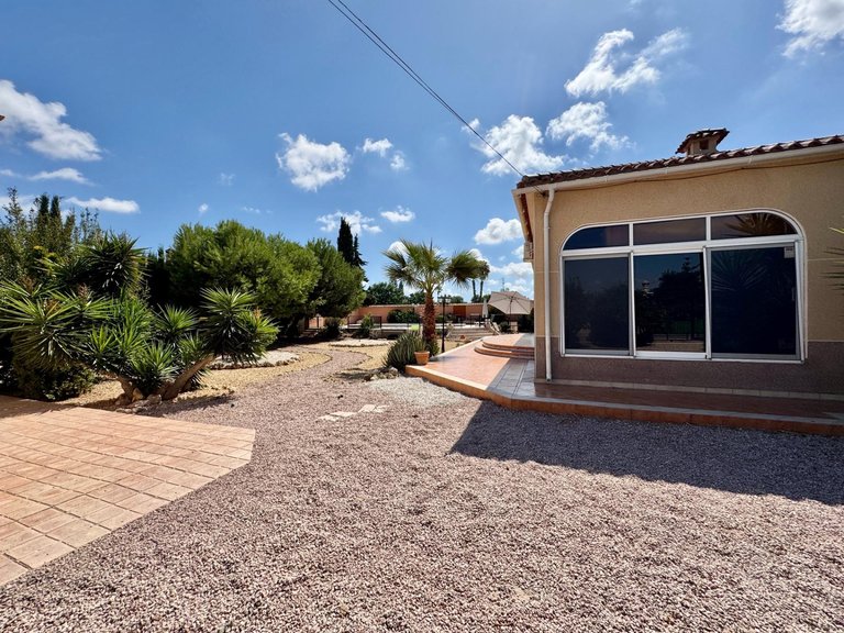 Villa for Sale in Costa Blanca Dolores, Alicante 39