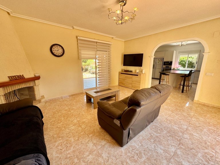 Villa for Sale in Costa Blanca Dolores, Alicante 5