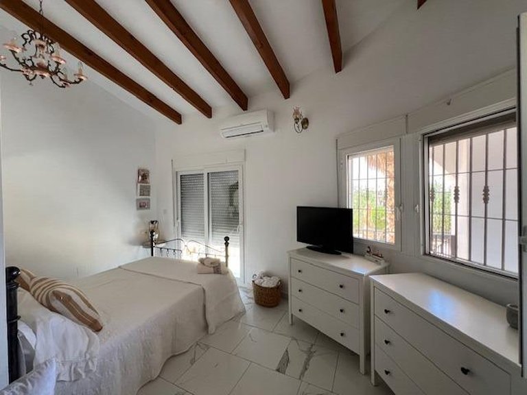 Villa for Sale in Costa Blanca Dolores, Alicante 13