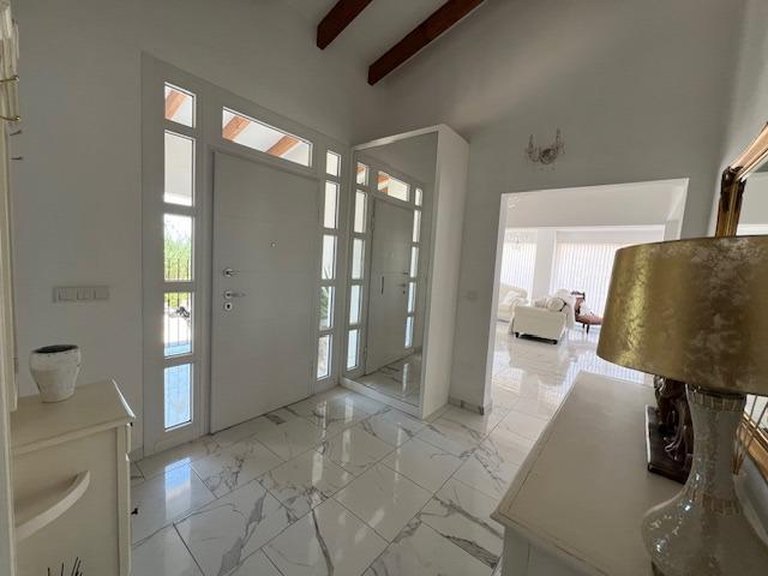 Villa for Sale in Costa Blanca Dolores, Alicante 28