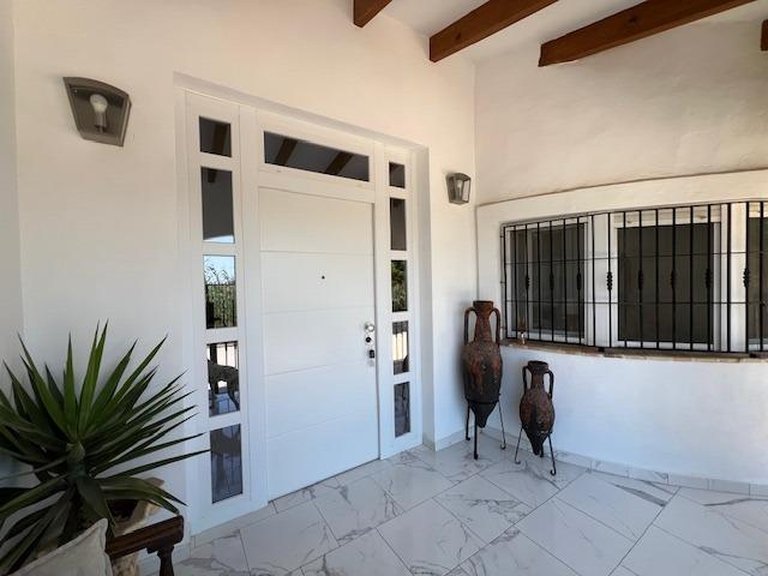 Villa for Sale in Costa Blanca Dolores, Alicante 31