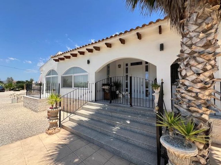 Villa for Sale in Costa Blanca Dolores, Alicante 32