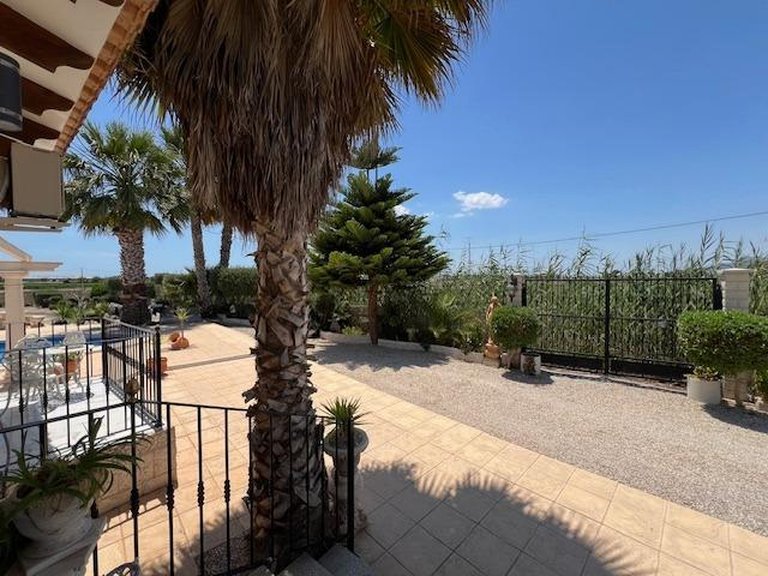 Villa for Sale in Costa Blanca Dolores, Alicante 34