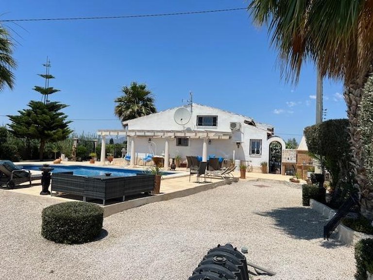 Villa for Sale in Costa Blanca Dolores, Alicante 37