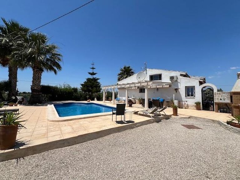 Villa for Sale in Costa Blanca Dolores, Alicante 38