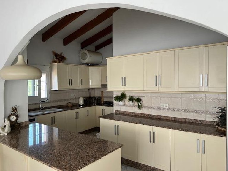 Villa for Sale in Costa Blanca Dolores, Alicante 4