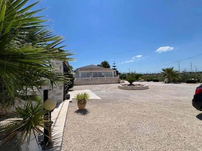 Villa for Sale in Costa Blanca Dolores, Alicante 40
