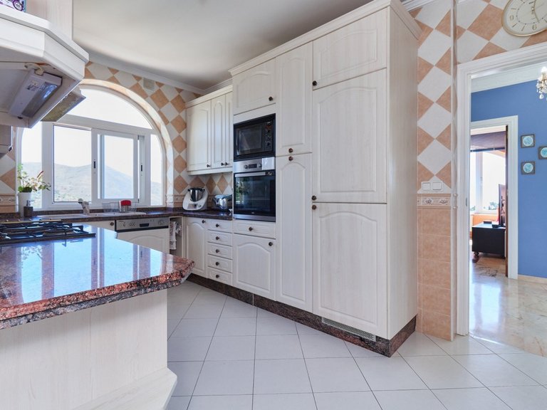 Apartment for Sale in Ojen, Malaga 68