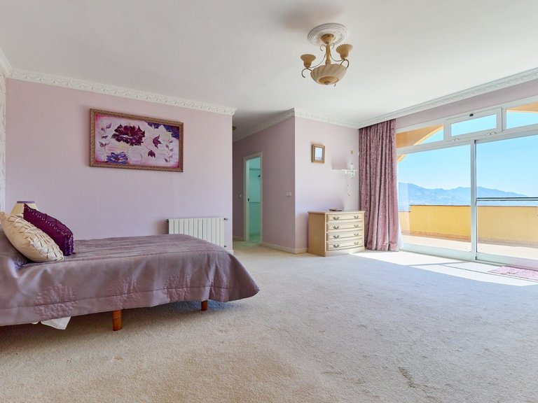 Apartment for Sale in Ojen, Malaga 72