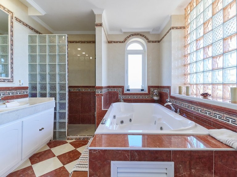 Apartment for Sale in Ojen, Malaga 74