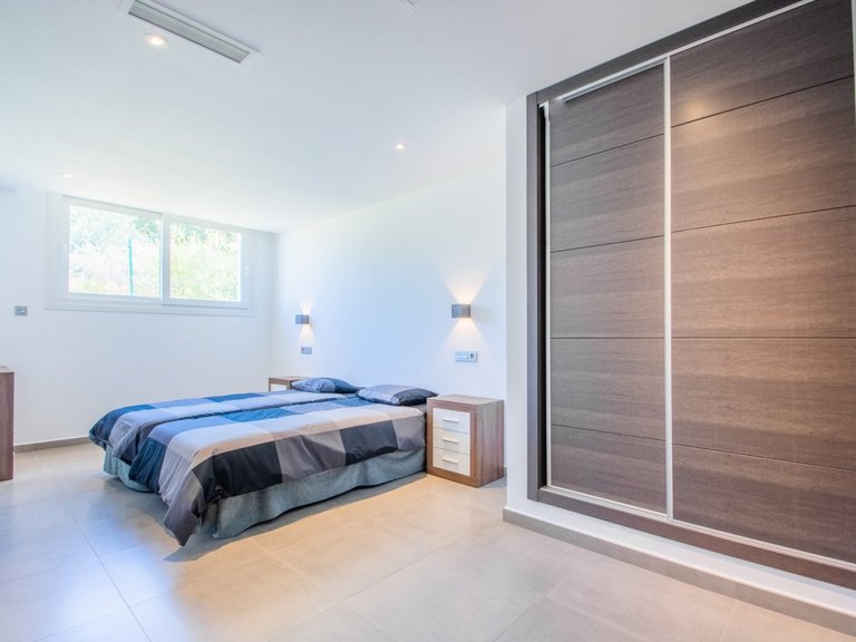 Apartment for Sale in Ojen, Malaga 52