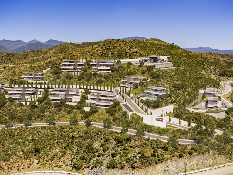 Apartment for Sale in Benahavis, Malaga 18