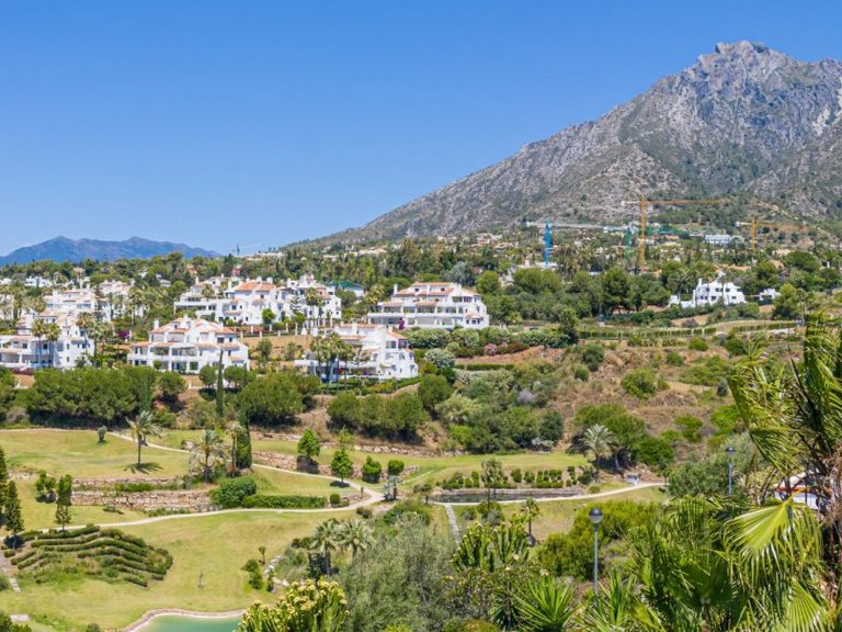 Villa for Sale in Marbella, Malaga 39
