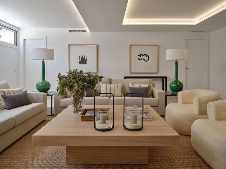 Villa for Sale in Marbella, Malaga 8