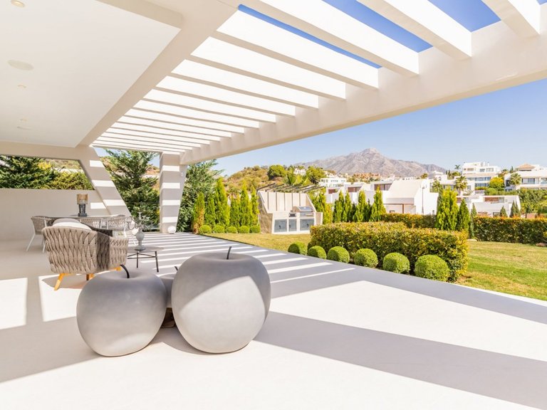 Villa for Sale in Marbella, Malaga 10