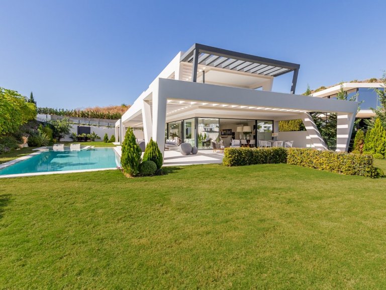 Villa for Sale in Marbella, Malaga 11
