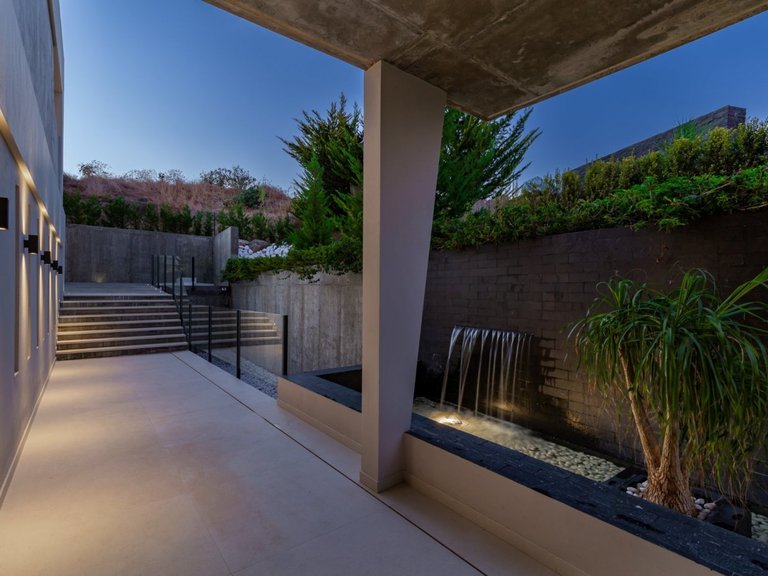 Villa for Sale in Marbella, Malaga 16