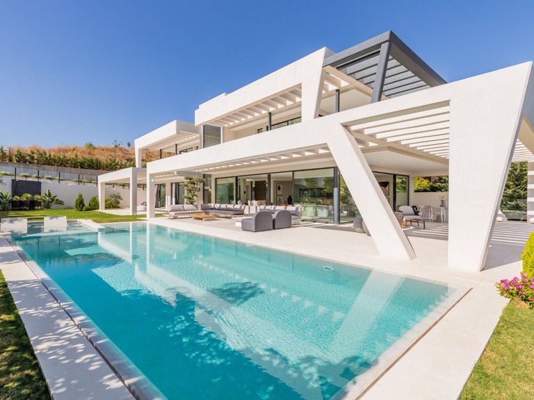 Villa for Sale in Marbella, Malaga 2