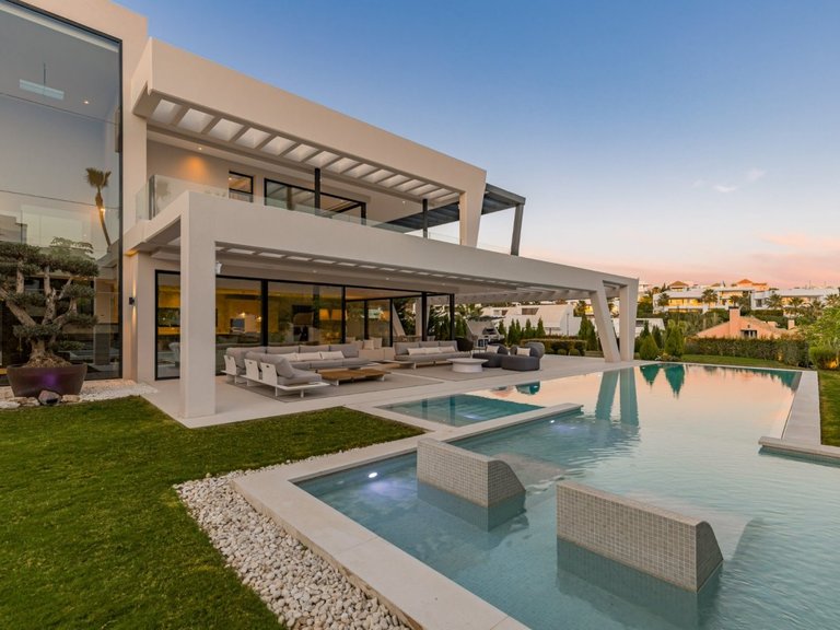 Villa for Sale in Marbella, Malaga 20