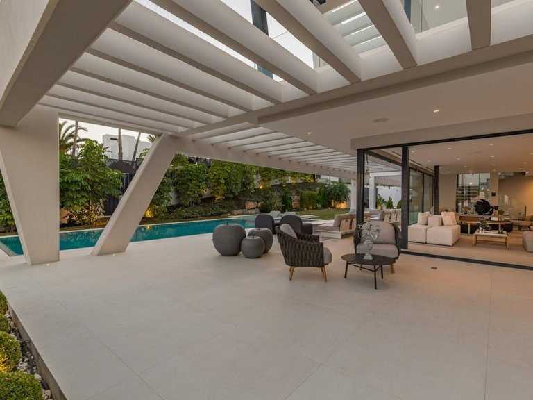 Villa for Sale in Marbella, Malaga 24