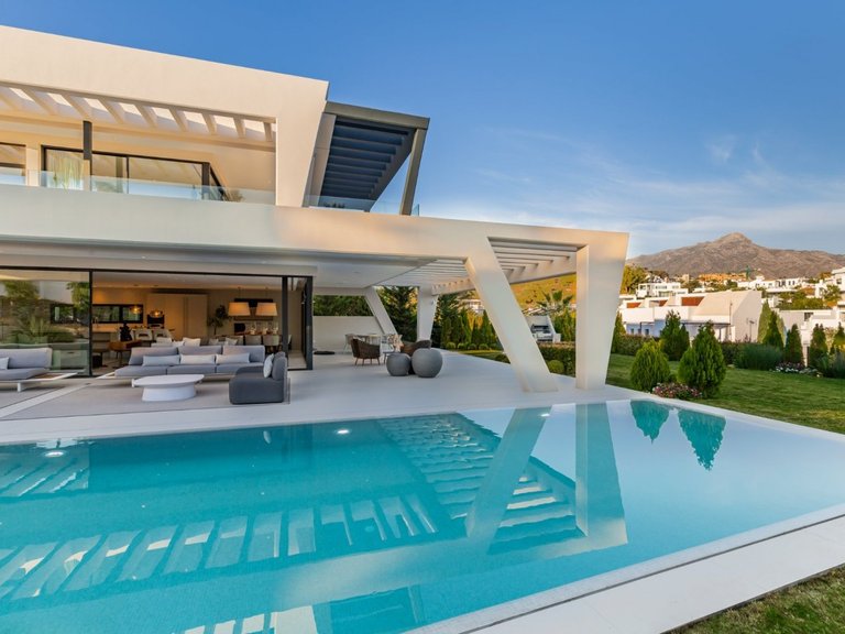 Villa for Sale in Marbella, Malaga 6