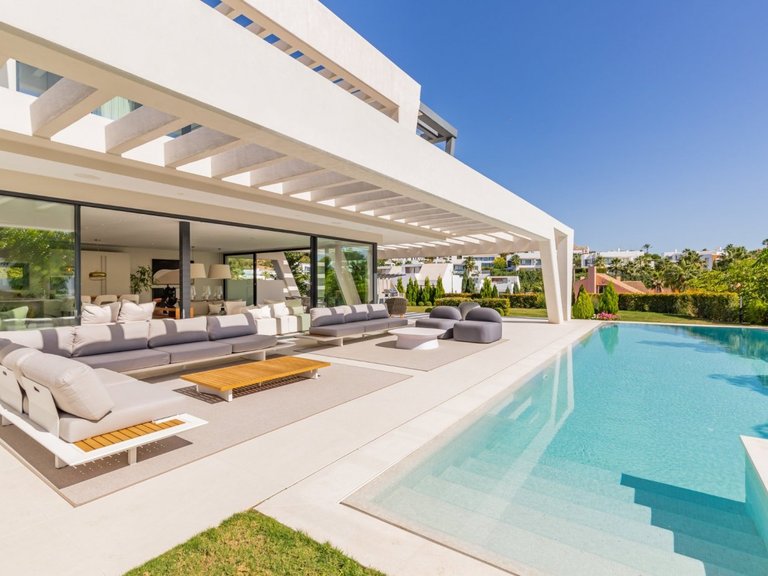 Villa for Sale in Marbella, Malaga 8