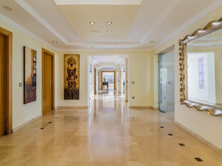 Villa for Sale in Marbella, Malaga 22