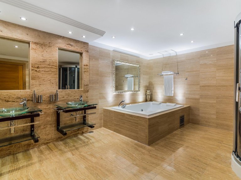 Villa for Sale in Marbella, Malaga 44