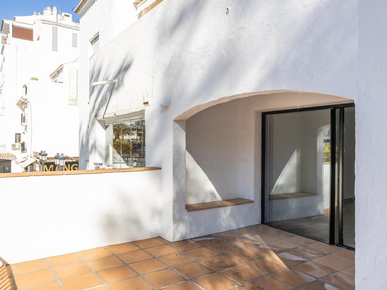 Apartment for Sale in Marbella, Malaga 27