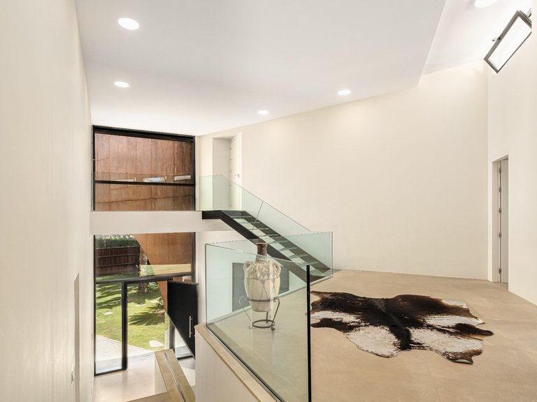 Villa for Sale in Benahavis, Malaga 11