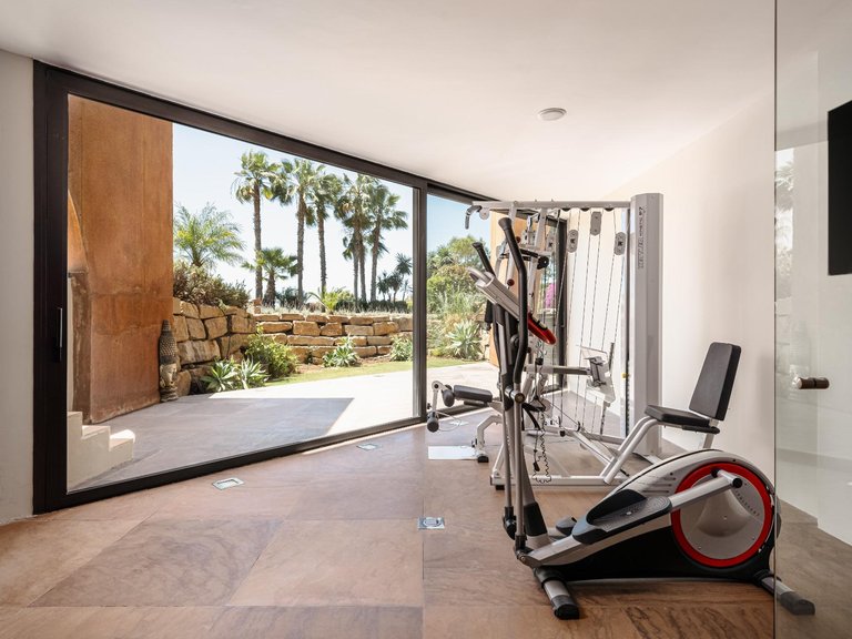 Villa for Sale in Benahavis, Malaga 14