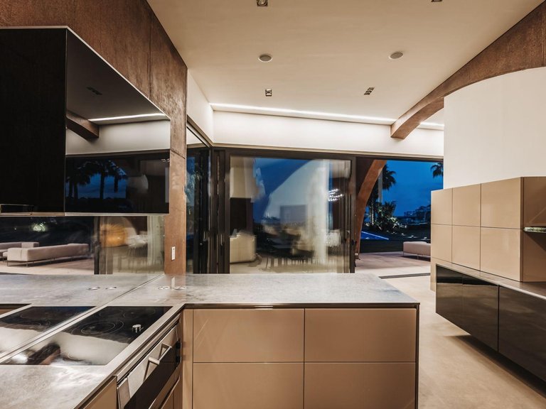 Villa for Sale in Benahavis, Malaga 19