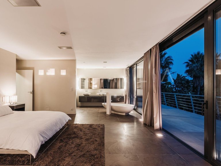 Villa for Sale in Benahavis, Malaga 24