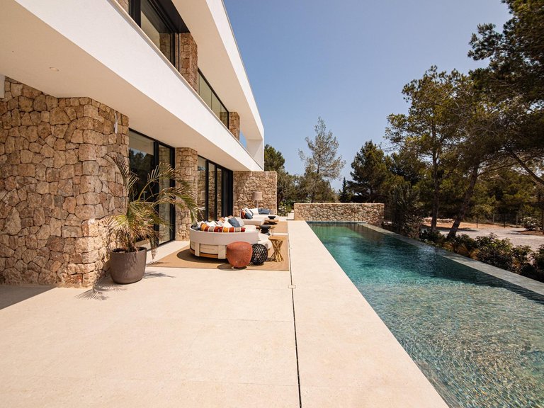 Villa for Sale in Santa Eulalia Del Rio, Balearic Islands 12