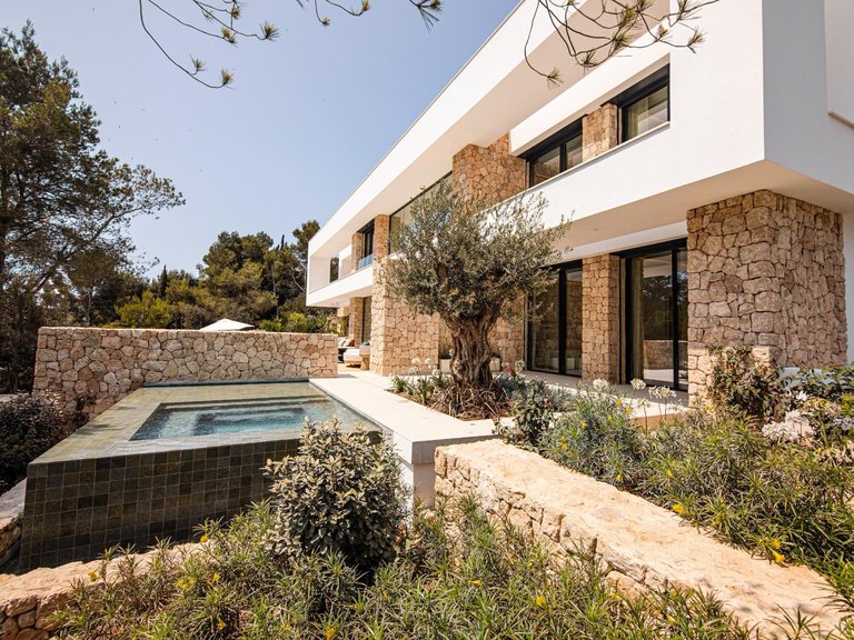 Villa for Sale in Santa Eulalia Del Rio, Balearic Islands 9