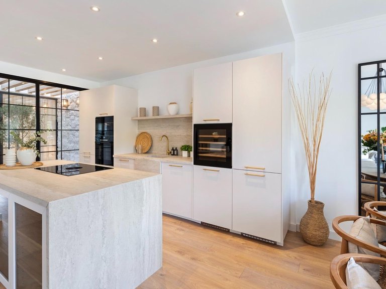 Town House for Sale in Benahavis, Malaga 11