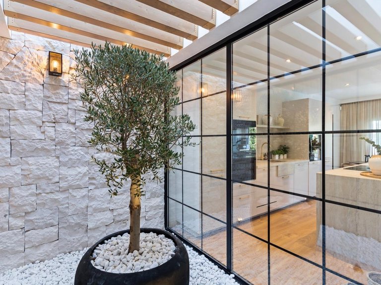 Town House for Sale in Benahavis, Malaga 12