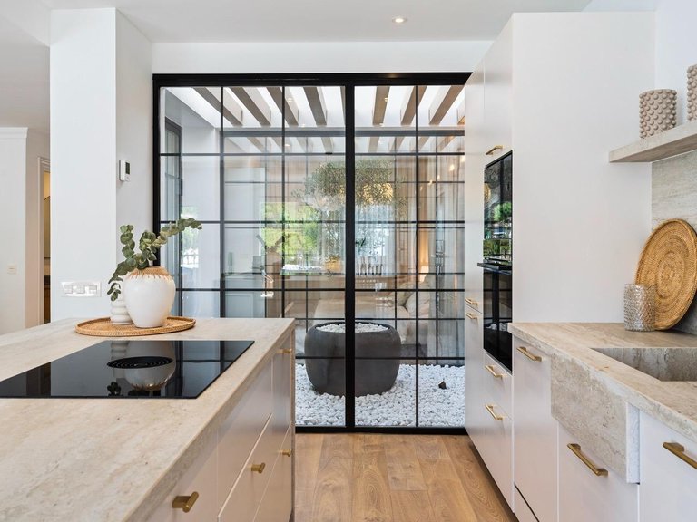 Town House for Sale in Benahavis, Malaga 15