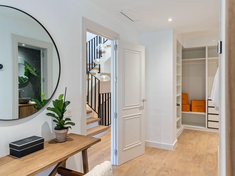 Town House for Sale in Benahavis, Malaga 21